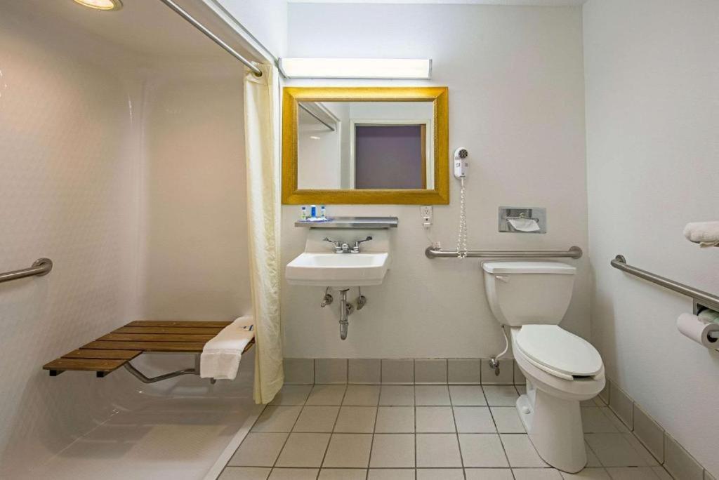 Royal Inn Suites Huntington Zewnętrze zdjęcie