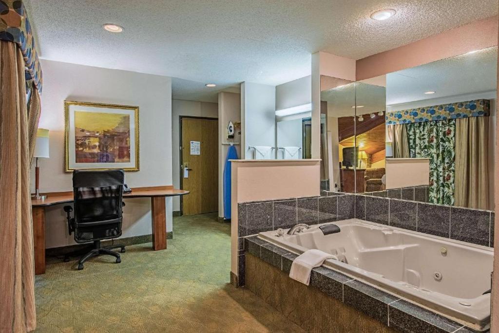 Royal Inn Suites Huntington Zewnętrze zdjęcie