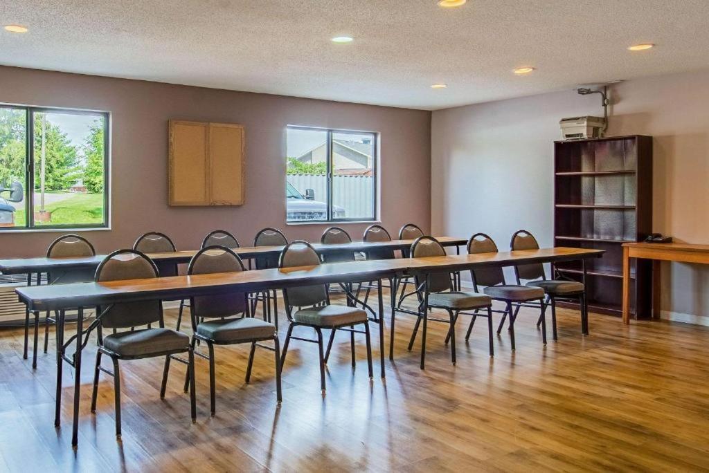 Royal Inn Suites Huntington Zewnętrze zdjęcie